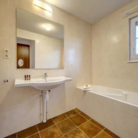 Radiant Villa, Near River Moselle *